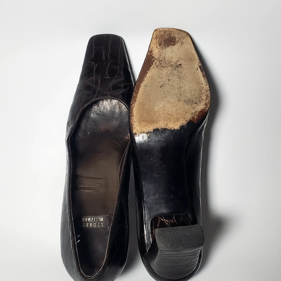STUART WEITZMAN size 6 crocodile embossed patent leather pumps - Picture 4 of 7